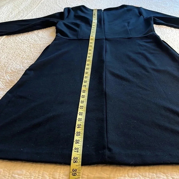 Talbots Stretchy Knit Dress Women’s Size 8 Solid Black Pockets Fit and Flare - Picture 14 of 17